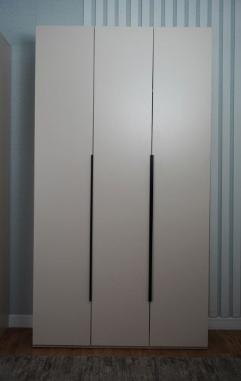 Шкаф 1200 мм Пальма, Сатин (ДСВ) в Серове - serov.mebel-e96.ru