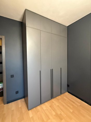 Шкаф 1600 мм 4-х створчатый Норд с антресолью графит (Миф) в Серове - serov.mebel-e96.ru