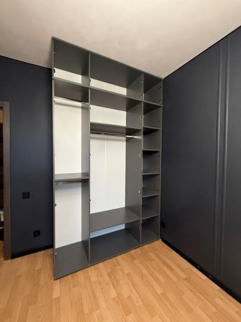 Шкаф 1600 мм 4-х створчатый Норд с антресолью графит (Миф) в Серове - serov.mebel-e96.ru